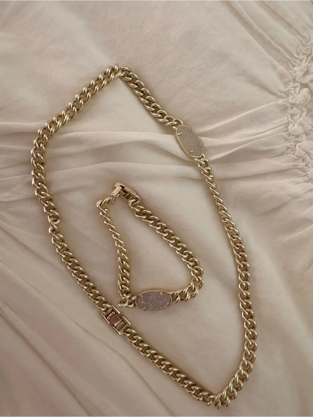 Kendra Scott Gold Chain Necklace and Bracelet Set with Pink Stone Accent - Picture 1 of 2